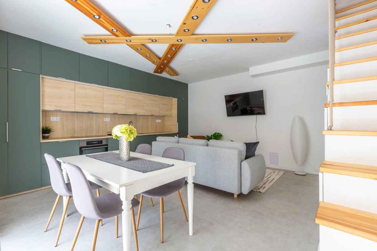 Unique Central 3 Floor Home With 4Bdrm, 3Bthrm Budapest Exterior photo