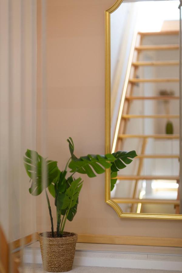 Unique Central 3 Floor Home With 4Bdrm, 3Bthrm Budapest Exterior photo