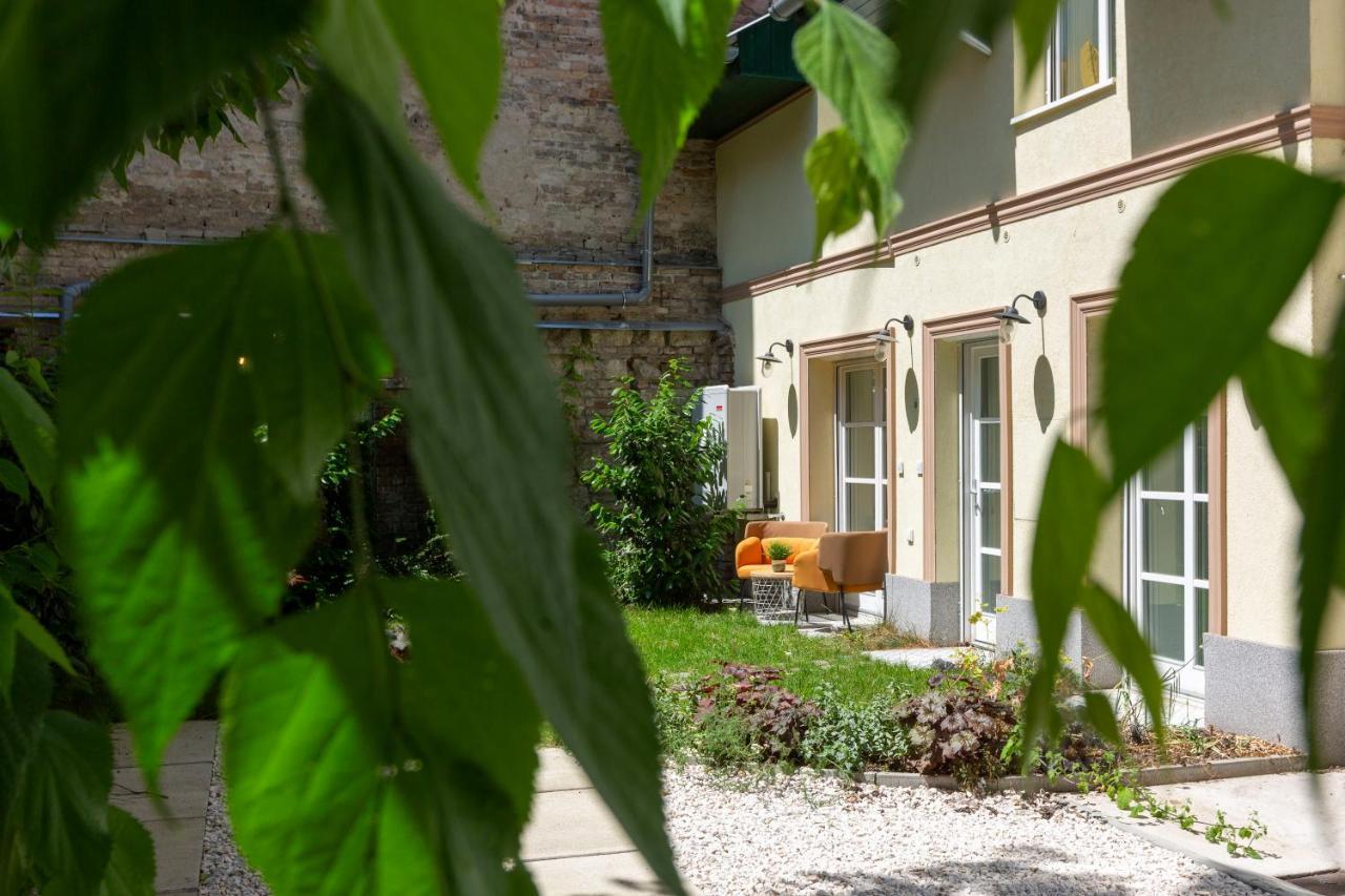 Unique Central 3 Floor Home With 4Bdrm, 3Bthrm Budapest Exterior photo